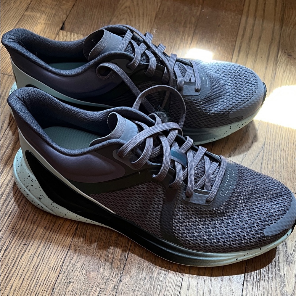 Women's Gray Athletic Shoes